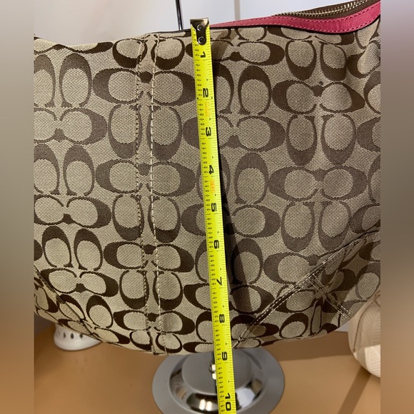 Coach Hobo Khaki Signature Jacquard Print EUC - Picture 8 of 11